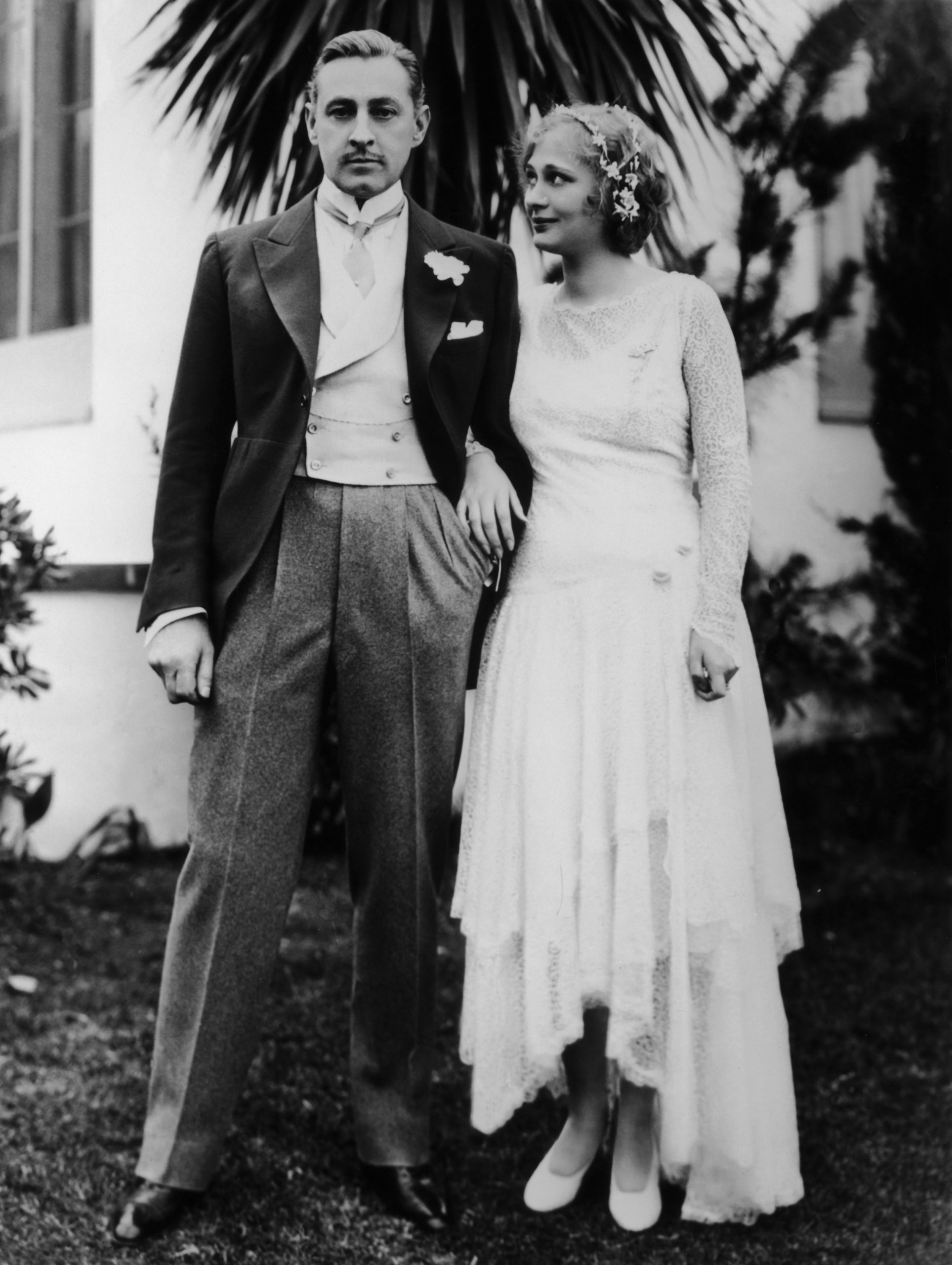 Drew Barrymore First Wedding Dress