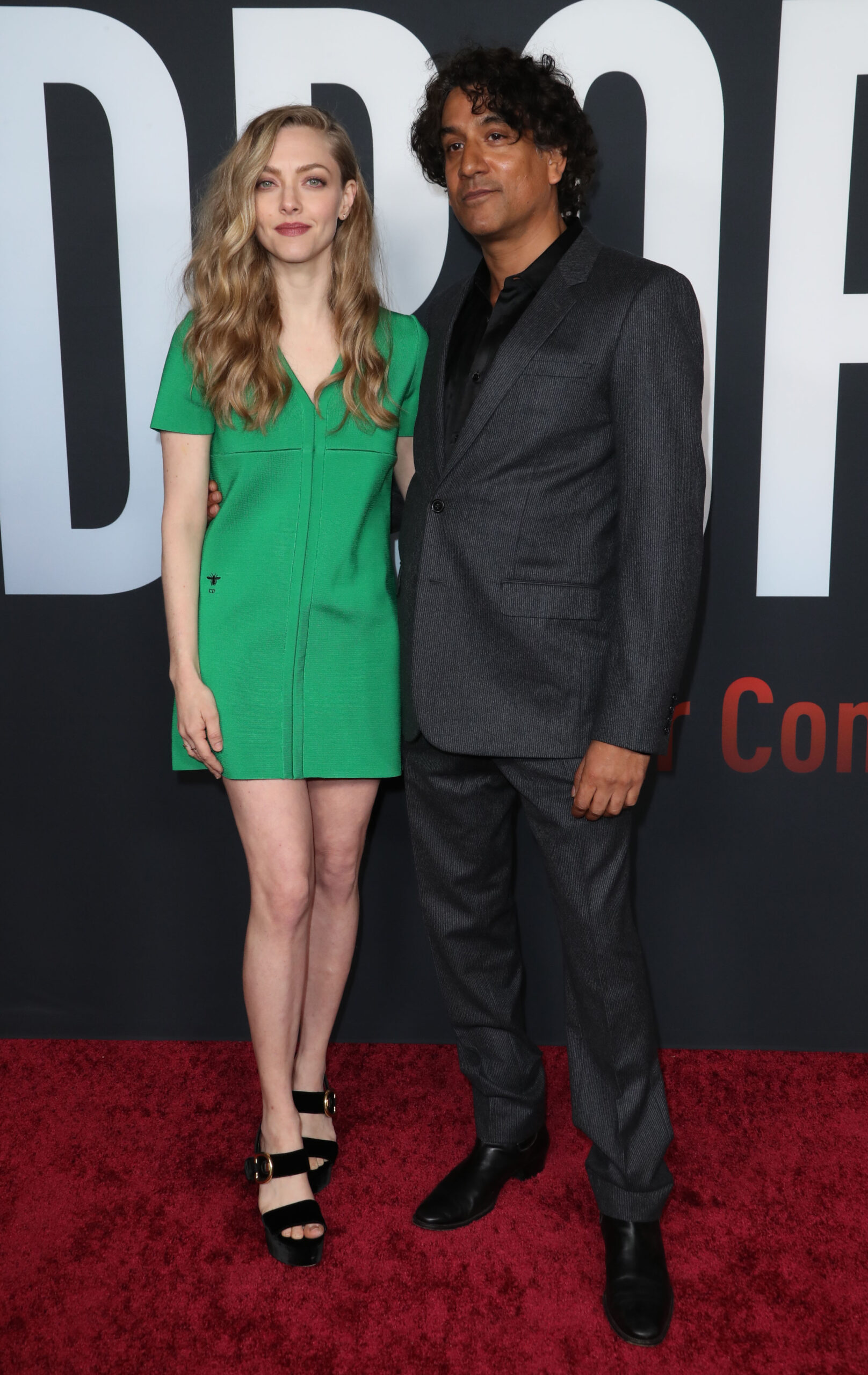Will You Be Soothed By Amanda Seyfried and Naveen Andrews Looking  Reasonable Together? - Go Fug Yourself - Will You Be Soothed By Amanda  Seyfried and Naveen Andrews Looking Reasonable Together? Go